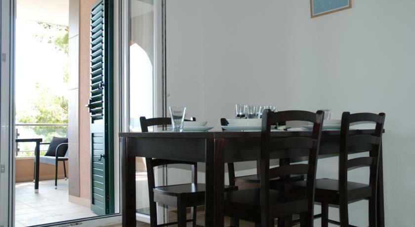 "Laurier" Rooms & Apartments เซลินา ภายนอก รูปภาพ