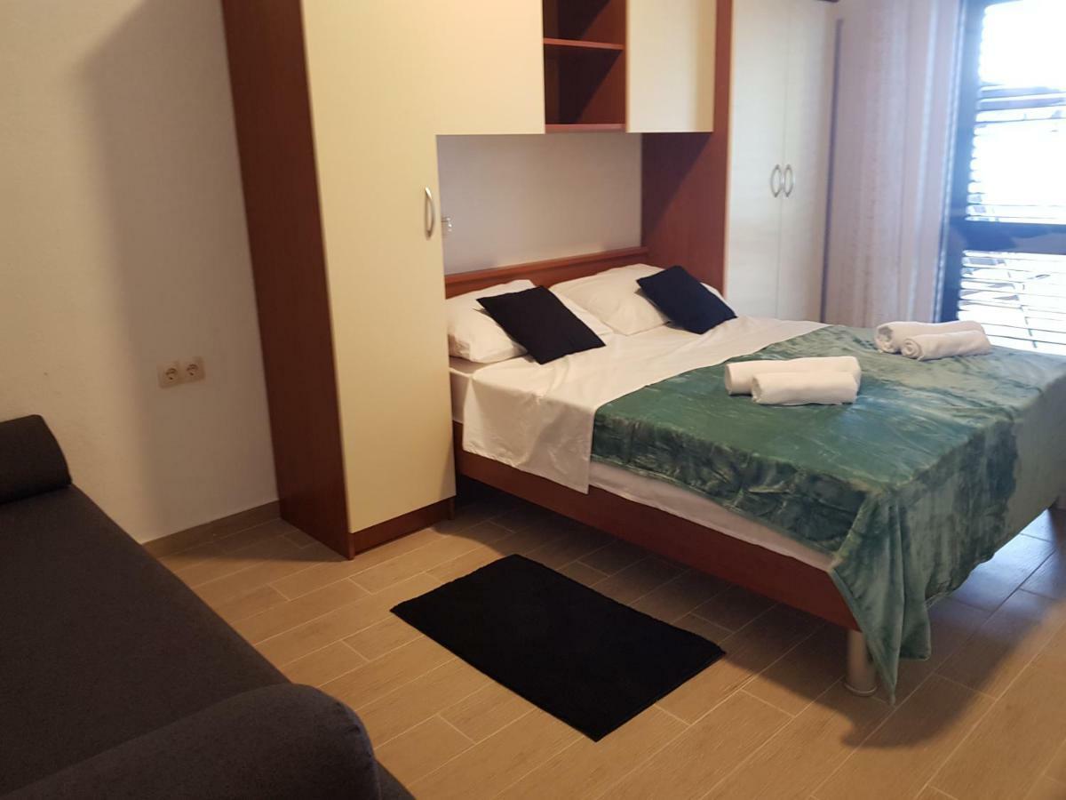 "Laurier" Rooms & Apartments เซลินา ภายนอก รูปภาพ