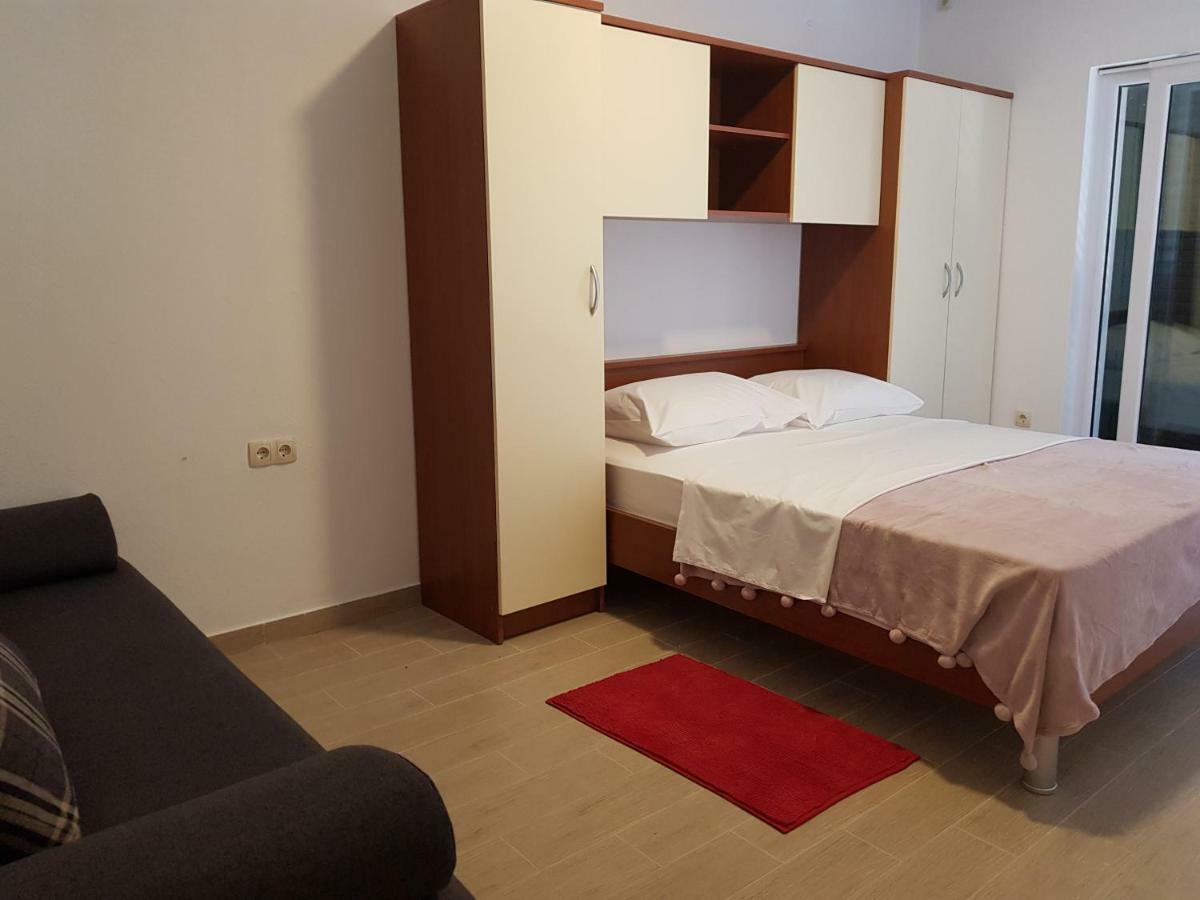 "Laurier" Rooms & Apartments เซลินา ภายนอก รูปภาพ