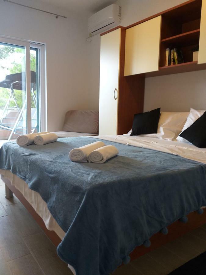 "Laurier" Rooms & Apartments เซลินา ภายนอก รูปภาพ