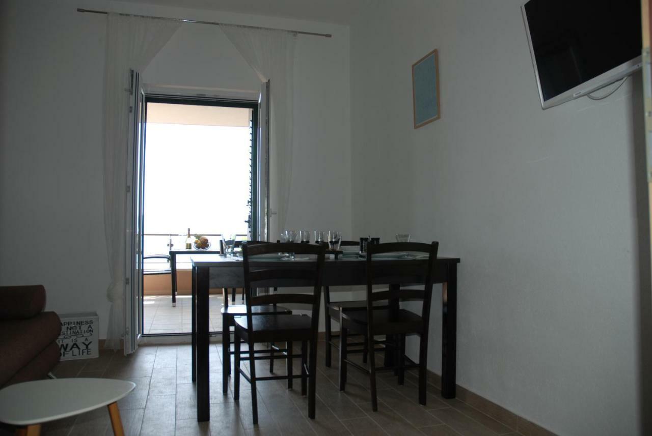 "Laurier" Rooms & Apartments เซลินา ภายนอก รูปภาพ
